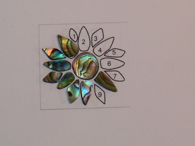 Sonnenblume aus Perlmutt